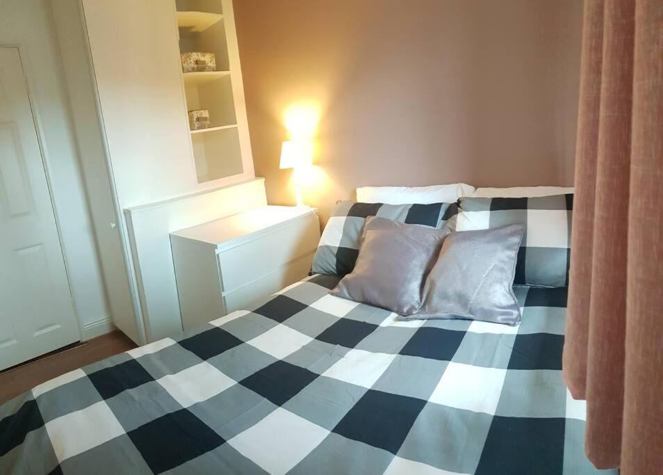 3 Bedroom 3 Bathroom House, Dublin Lucan Zewnętrze zdjęcie